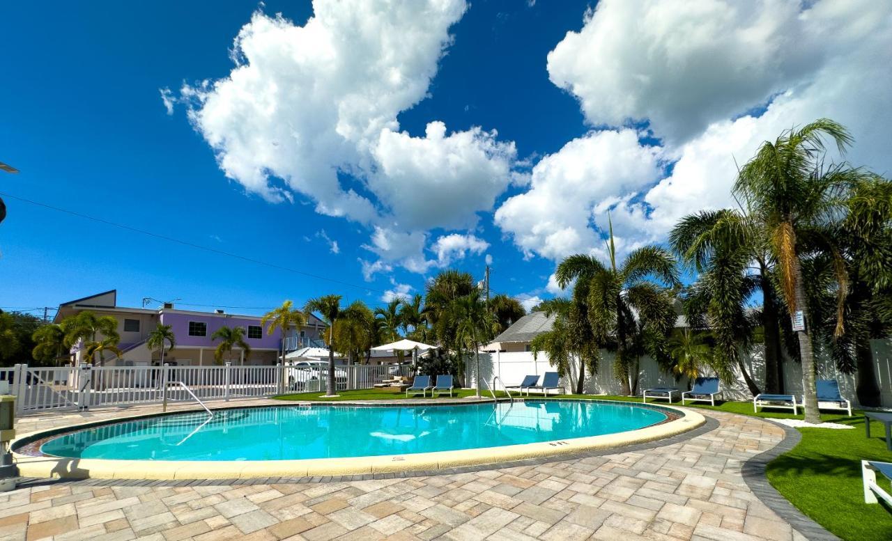 1K Bed Studio Apt With Shared Pool 02 Clearwater Exterior photo