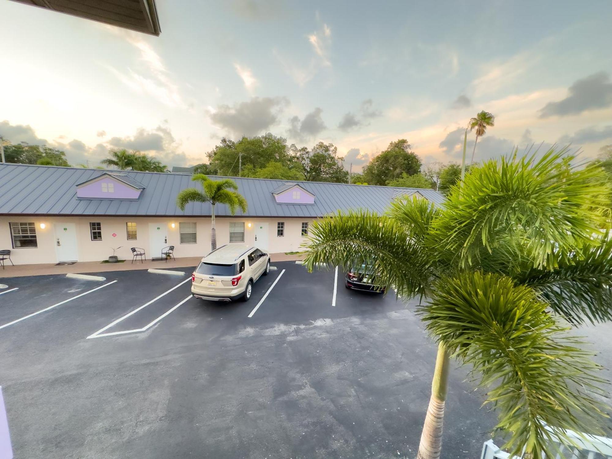 1K Bed Studio Apt With Shared Pool 02 Clearwater Exterior photo